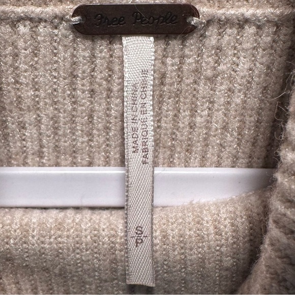 Free People Softly Structured Tunic Sweater Heather Oatmeal OB816580 EUC Small - Picture 4 of 15